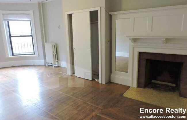 45 Bay State Rd Unit 3
