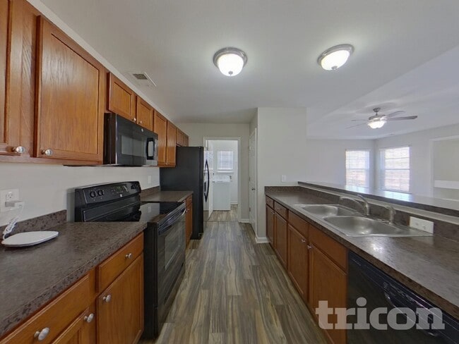 Photo - 420 Hedge Grove Ln