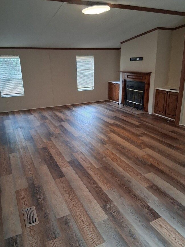 Photo - 97048 Diamond St