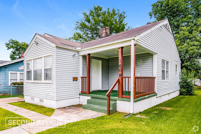 Building Photo - 1609 51st St W Rental
