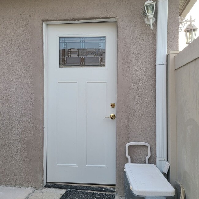 Building Photo - 663 Sullivan St