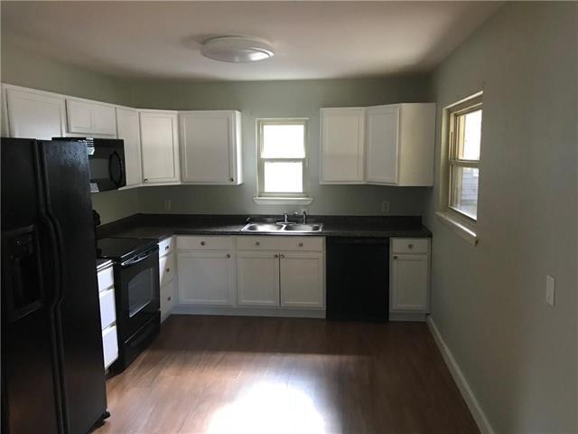 Photo - 713 W 2nd St