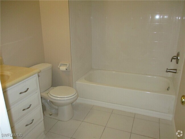 Building Photo - 1218 NE 3rd St Rental