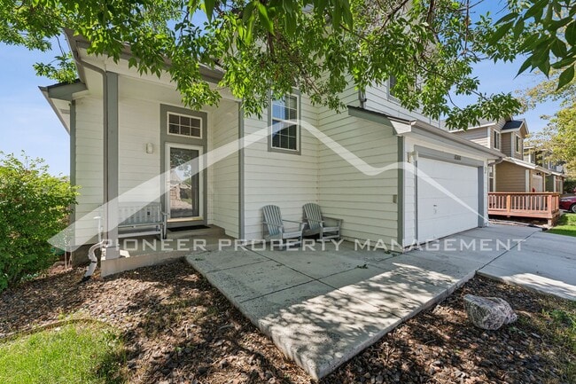 Photo - Spacious Home with Fenced Yard and Central AC