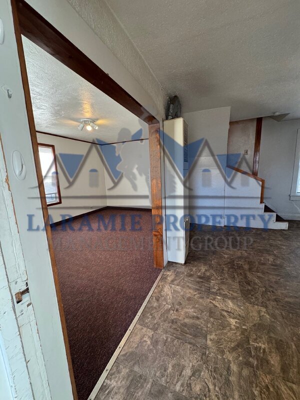 Photo - 207 E Sheridan St