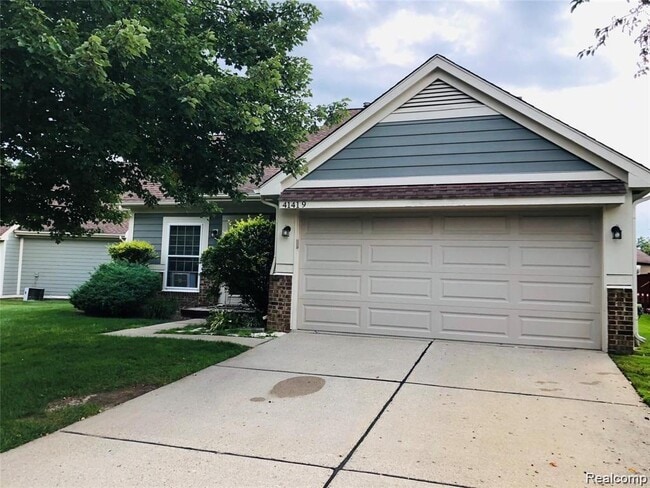 Photo - 41419 Cornell Dr