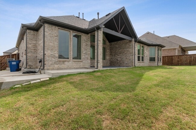 Photo - 1266 Huffines Blvd