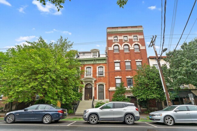 Photo - 174 Grand St Condo Unit 3A