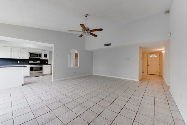 Photo - 15702 Mendocino Dr