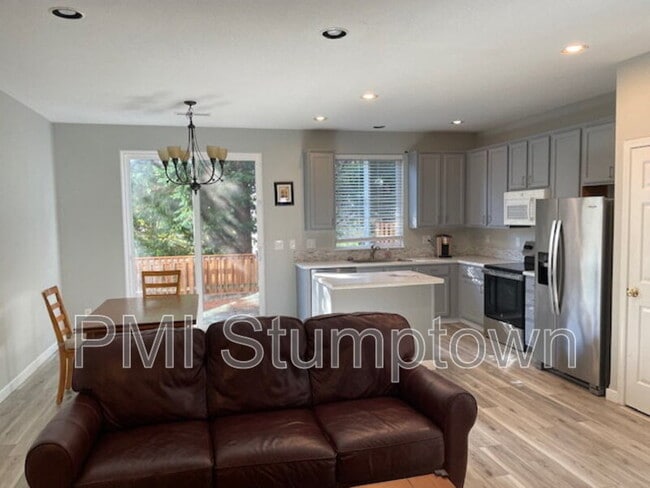 Photo - 16140 NW Fescue Ct