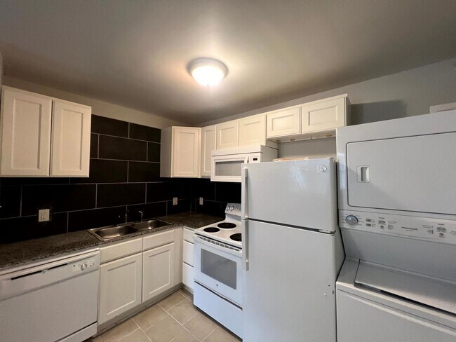 Photo - 214 Woodrow St