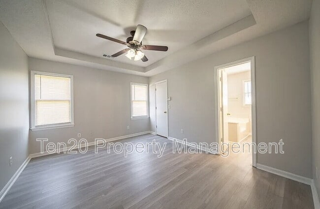 Photo - 3007 Longmont Ln