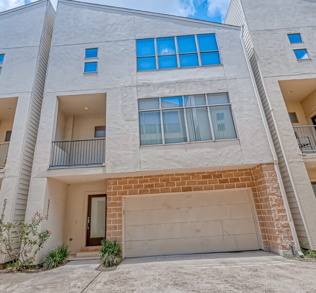 Photo - 5315 Lillian St