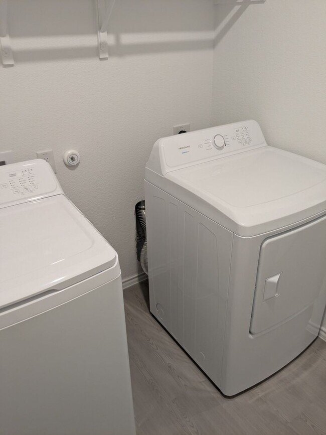 Photo - 400 Park Ave