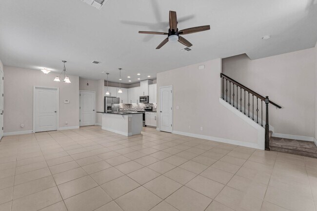 Photo - 569 Bethesda Ct