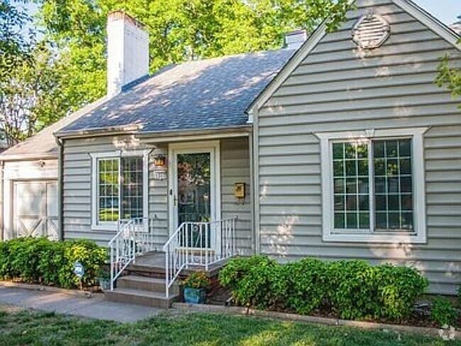 Building Photo - 2 Bed 1 Bath Tulsa Home Available in Fair ...