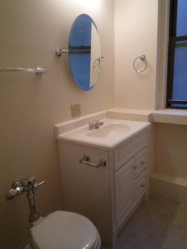 Photo - 1090 Beacon St Unidad 3B