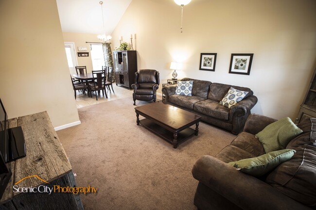 Photo - 1914 Dupont St