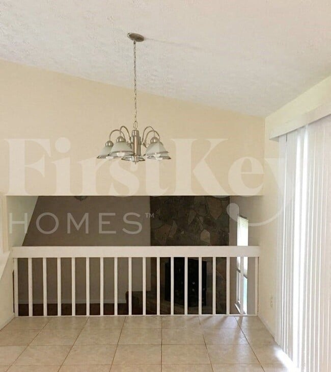 Photo - 3090 Meadowview Ln