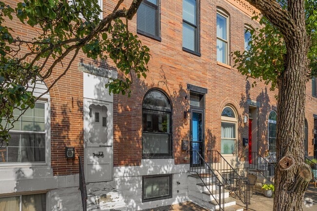 Building Photo - 1820 Jackson St Rental