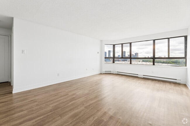 1BR, 1BA - 678SF - Living Room