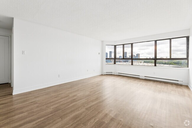 1BR, 1BA - 678SF - Living Room - 545 547 & 565 Belmont Avenue W