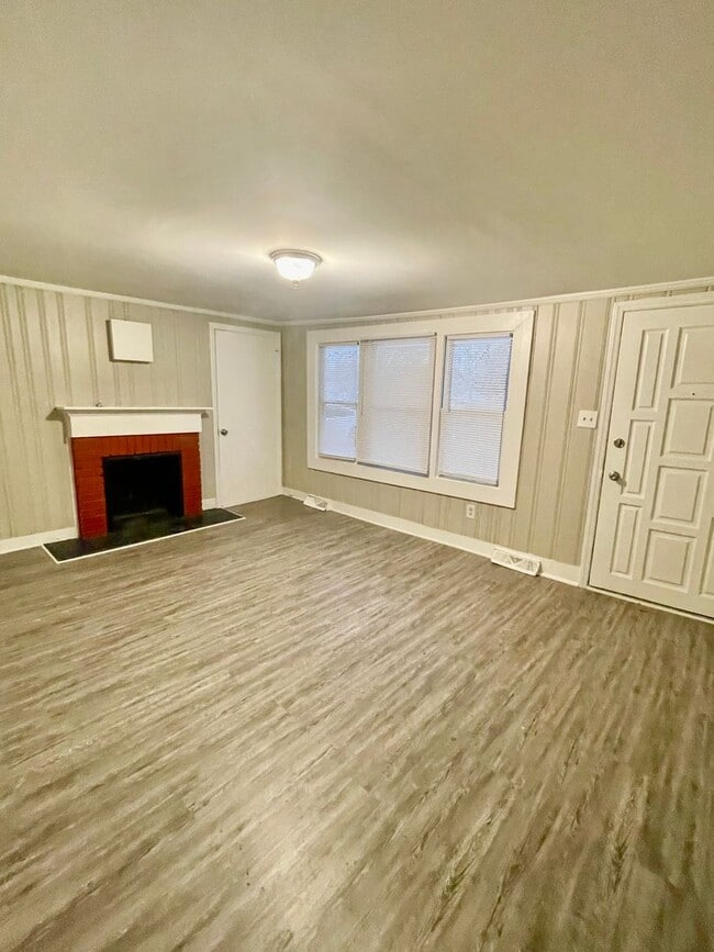 Photo - Welcome to this newly renovated, a charming 3-bedroom, 1-bathroom home located in the vibrant cit...