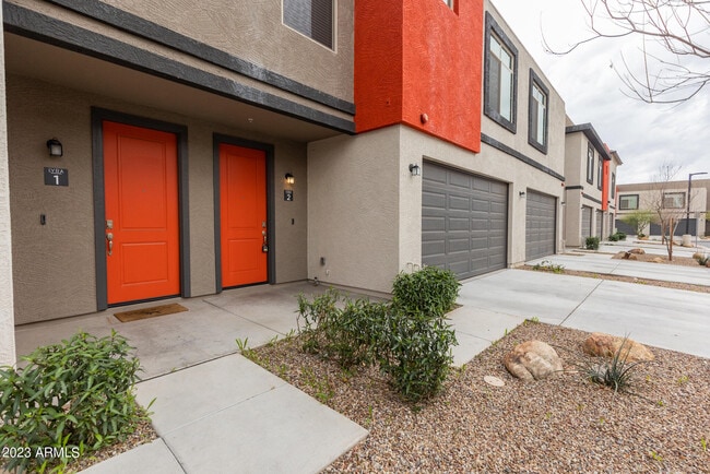 Photo - 2950 N 38th St