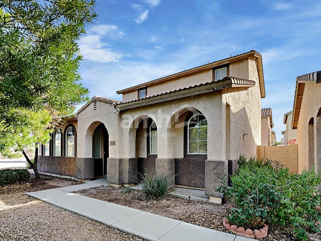 Building Photo - 5156 W Fulton St