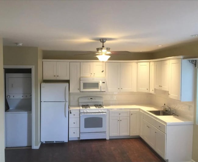 Photo - 4021 Willamette Ave