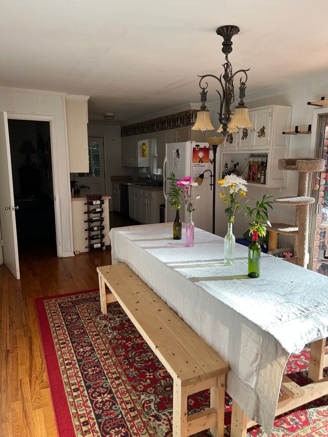 Photo - 640 Collingwood Dr