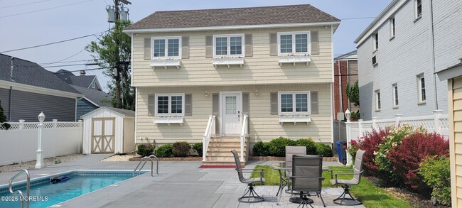 Building Photo - 110 Fifth Ave