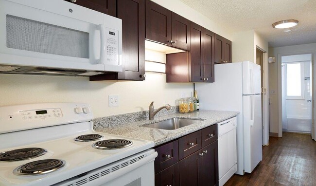 Photo - Parkland Square Apartments