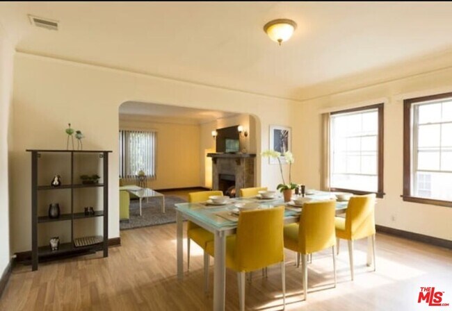 Photo - 611 Beachwood Dr