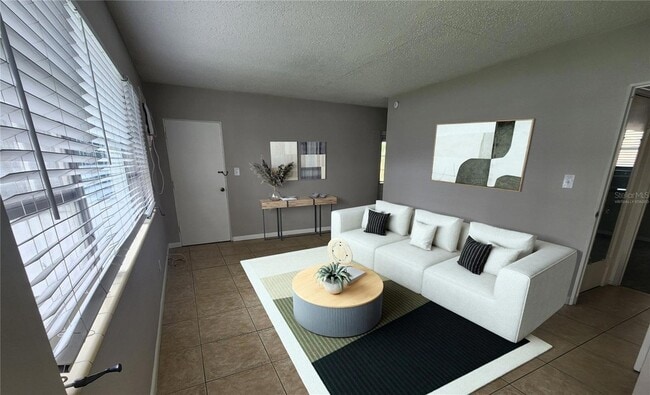 Photo - 487 1st St S Unidad 205