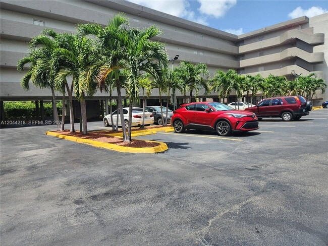Building Photo - 802 NW 87th Ave Unit 312