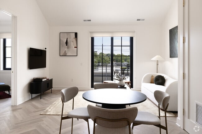 2BR, 1BA - 858SF - Dining / Living