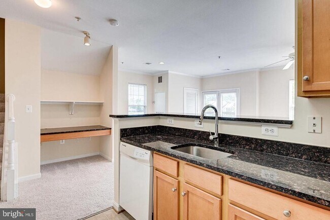 5115 Travis Edward Way Unit G