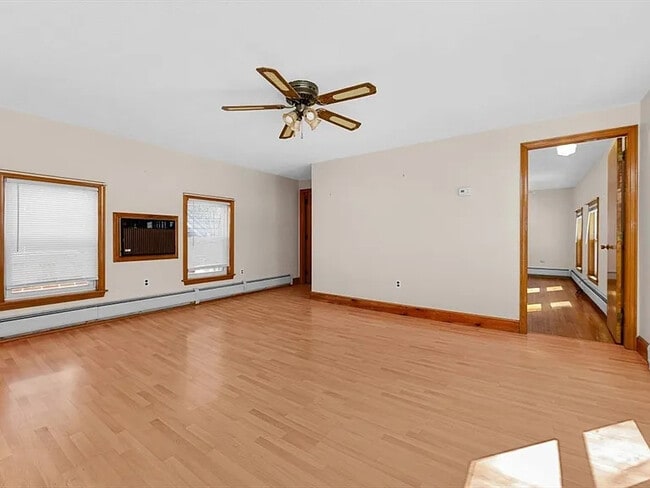 Photo - 155 Thorndike St Unidad 155 Thorndike St. #2