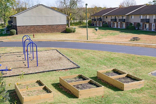 Photo - Steinhurst Manor