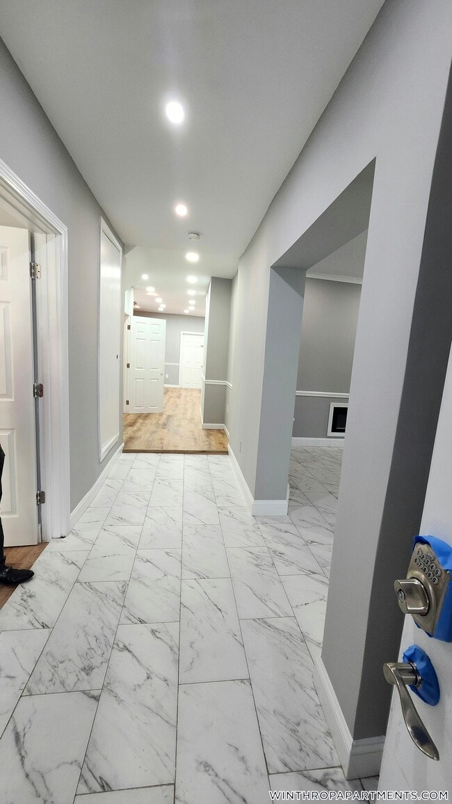 Photo - 290 River Rd Apartment Unit 1