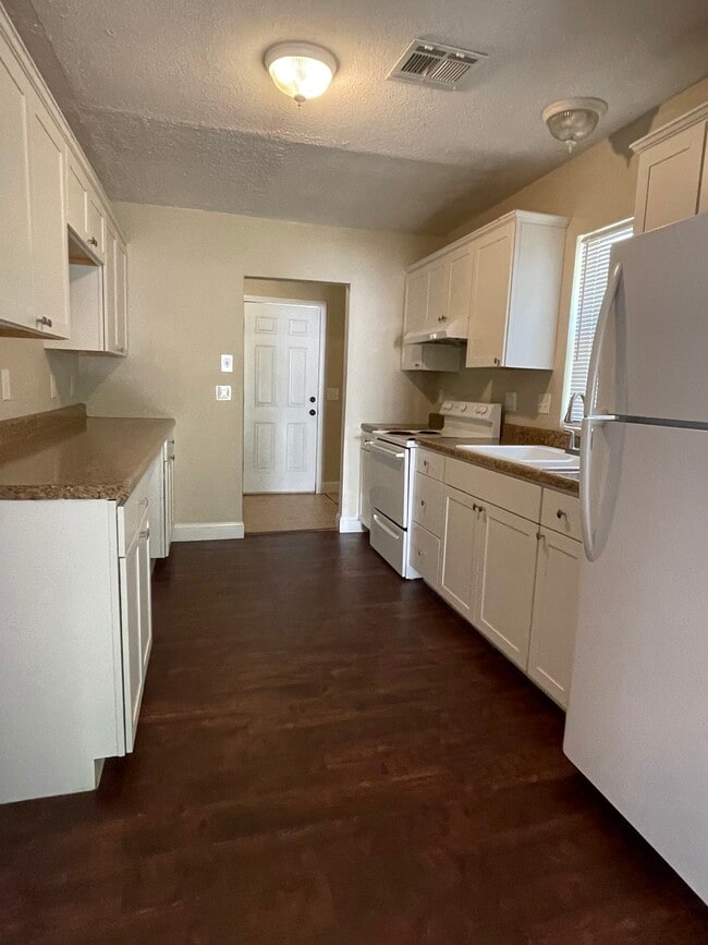 Photo - 1101 S Fern St