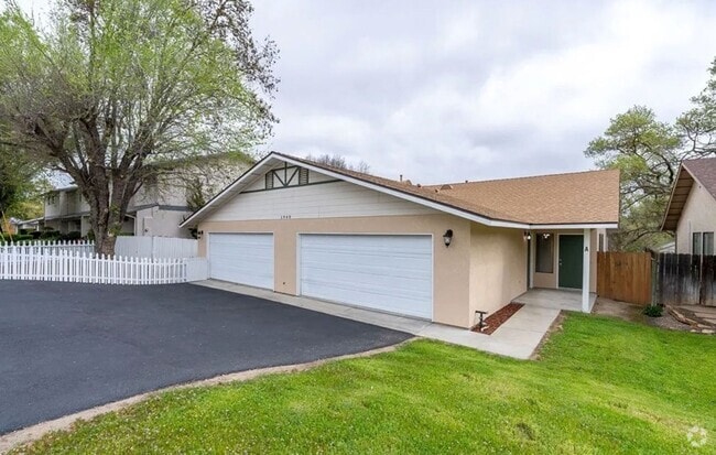 Building Photo - Downtown Duplex Unit 1940A Rental