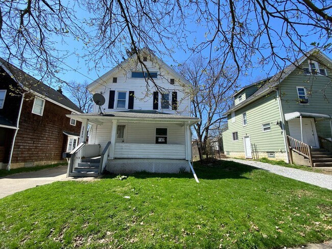 Photo - 2342 12th St SW