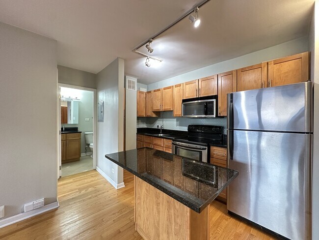 Photo - 4180 N Marine Dr Unit 8061