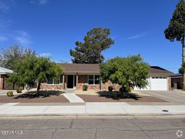 Building Photo - 9216 Lait Dr Rental