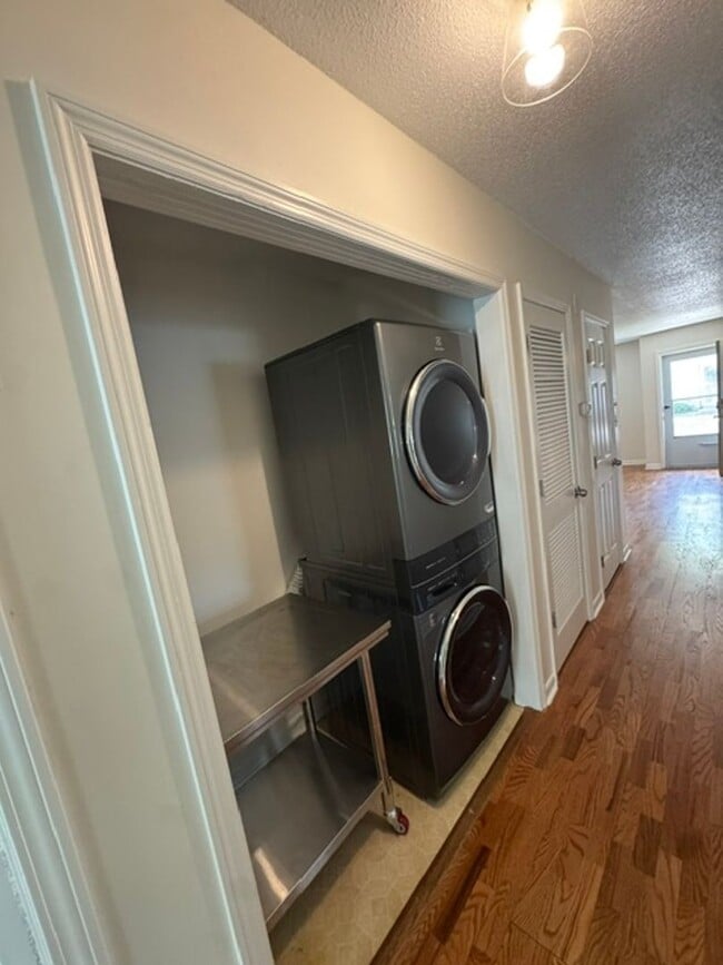 180 SE Villas Ct