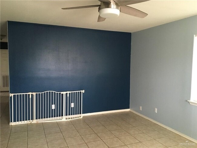 Photo - 5-27 1/2 N 27 1/2 St