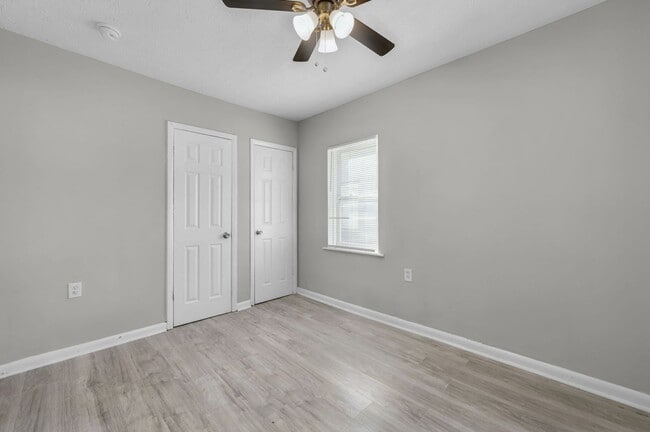 Photo - For Rent $ 1199.00/Month  West Side Duplex, Convenient to Atlanta Beltline, Sports Arenas, Univer...