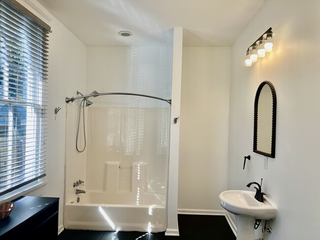 Photo - 1817 S Rendon St